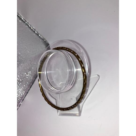 Vintage Bronze Cut Out Textured Design Bangle 2 7/8" Bracelet! - Picture 5 of 9